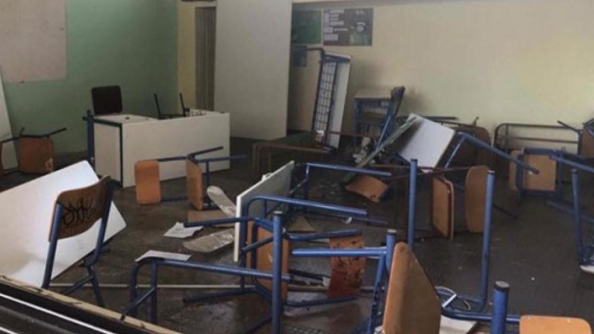 Νέα Πεντέλη: Άγνωστοι βανδάλισαν σχολείο πετώντας αυγά και σκουπίδια στις αίθουσες