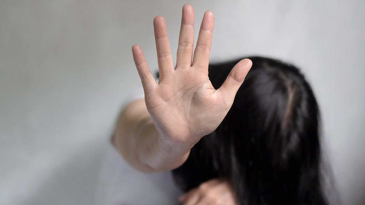 Θεσσαλονίκη: Καταγγελία σοκ 15χρονης - την κακοποιούσε σεξουαλικά η μητέρα της