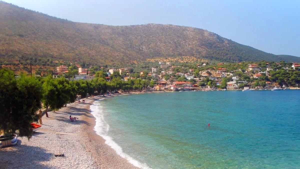 Οι καλύτερες παραλίες για οικογένειες στη Νότια Στερεά Ελλάδα