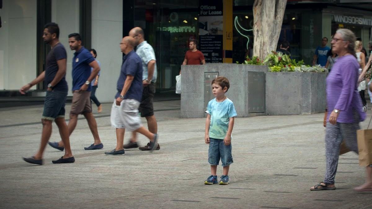 Πάτρα: 6χρονος βρέθηκε να περιπλανιέται μόνος – άφαντοι από προχθές οι γονείς