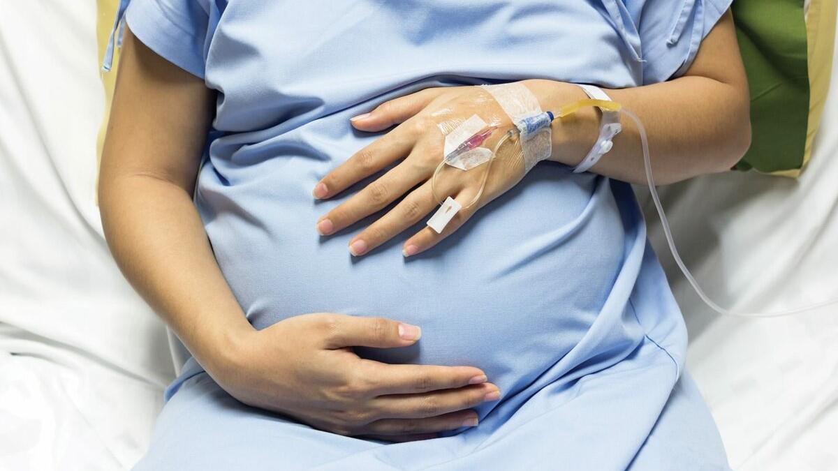 Αγωνία για 7μηνών έγκυο με κορονοϊό - κοντά σε πρόωρο τοκετό και διασωλήνωση