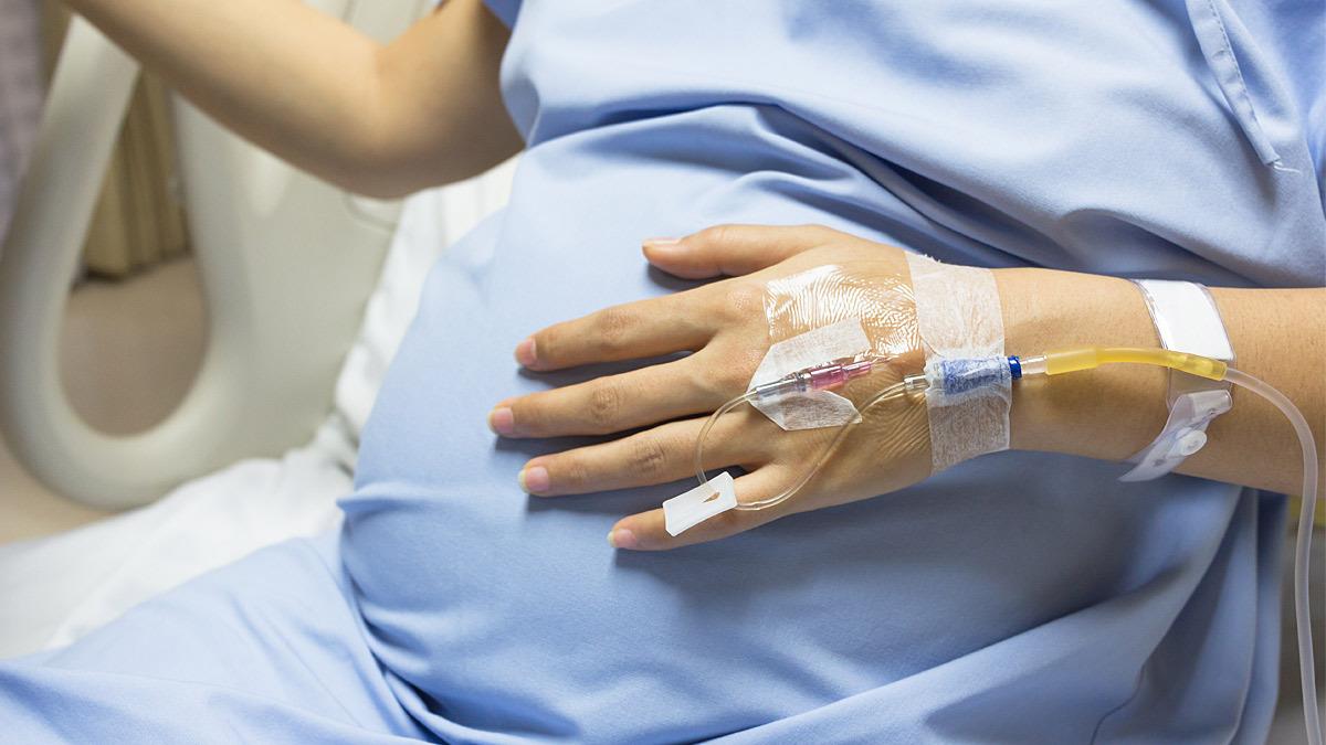 Αγωνία για την διασωληνωμένη έγκυο με κορονοϊό - θα υποβληθεί σε καισαρική