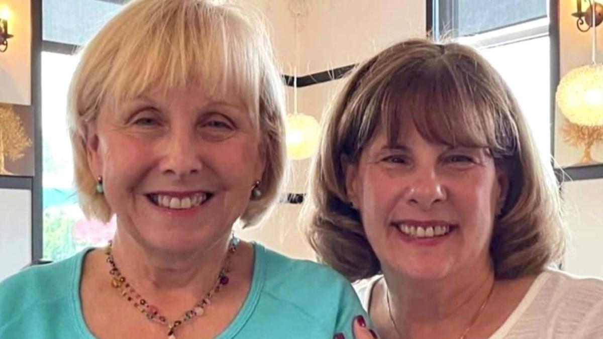 Φίλες και συνάδελφοι για 30 χρόνια ανακάλυψαν τυχαία ότι είναι και… αδελφές!