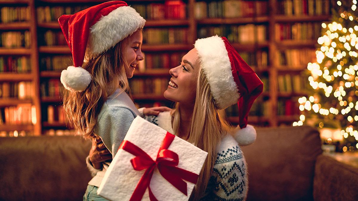 Το να είσαι νονά κάνει τα Χριστούγεννα ακόμα πιο μαγικά και ονειρεμένα