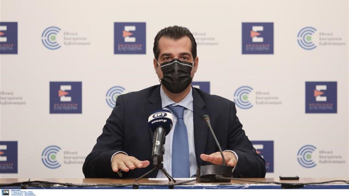 Από αύριο μάσκα παντού - ακυρώνονται οι δημόσιες  εκδηλώσεις