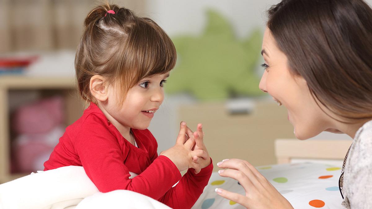 Πώς θα κάνετε το παιδί να μιλήσει για όσα το απασχολούν χωρίς να το πιέσετε