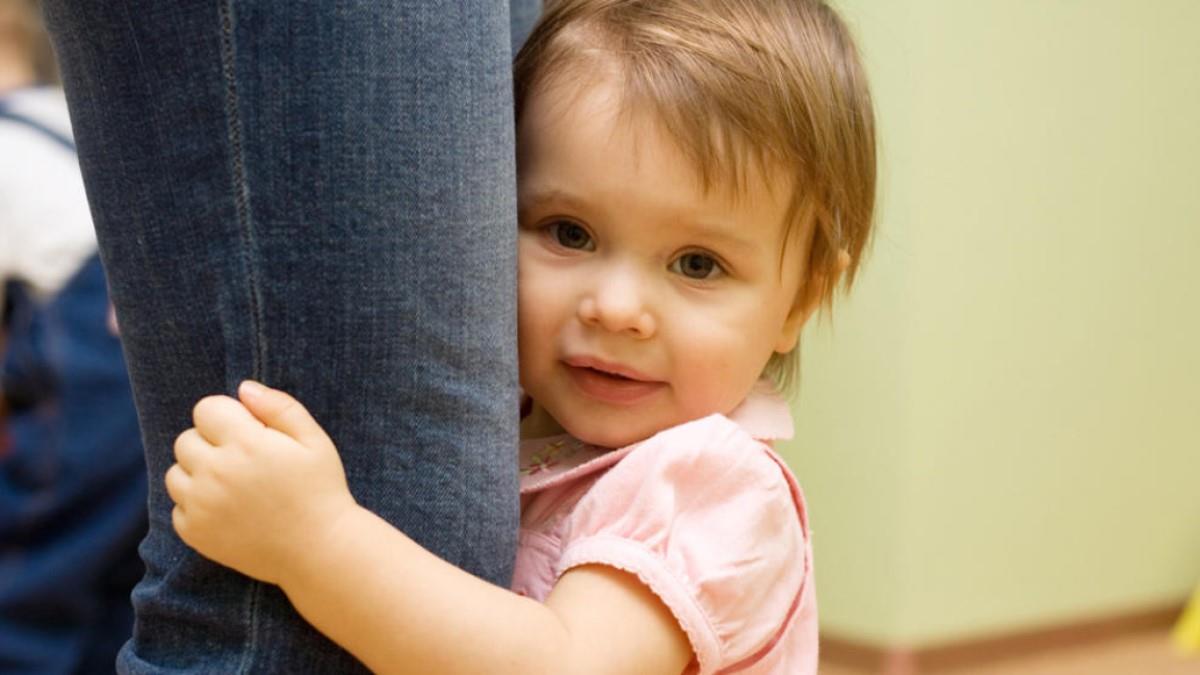 Παιδίατρος: είναι φυσικό το παιδί να προσκολλάται στη μαμά - όχι το αντίστροφο