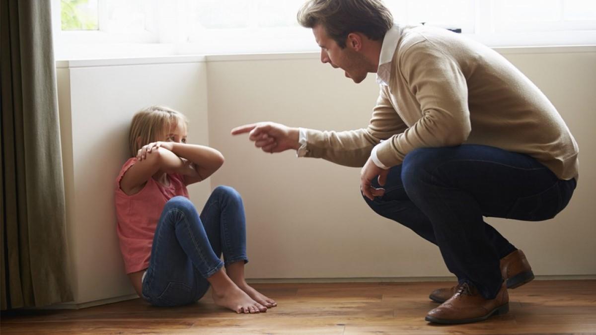 5 όχι και τόσο αποδεκτοί τρόποι διαπαιδαγώγησης που εφάρμοζαν οι γονείς μας