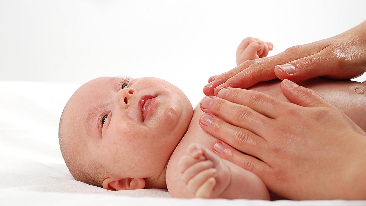 ΕΟΦ: ανακαλείται baby oil από την αγορά - πιθανός κίνδυνος μόλυνσης του δέρματος