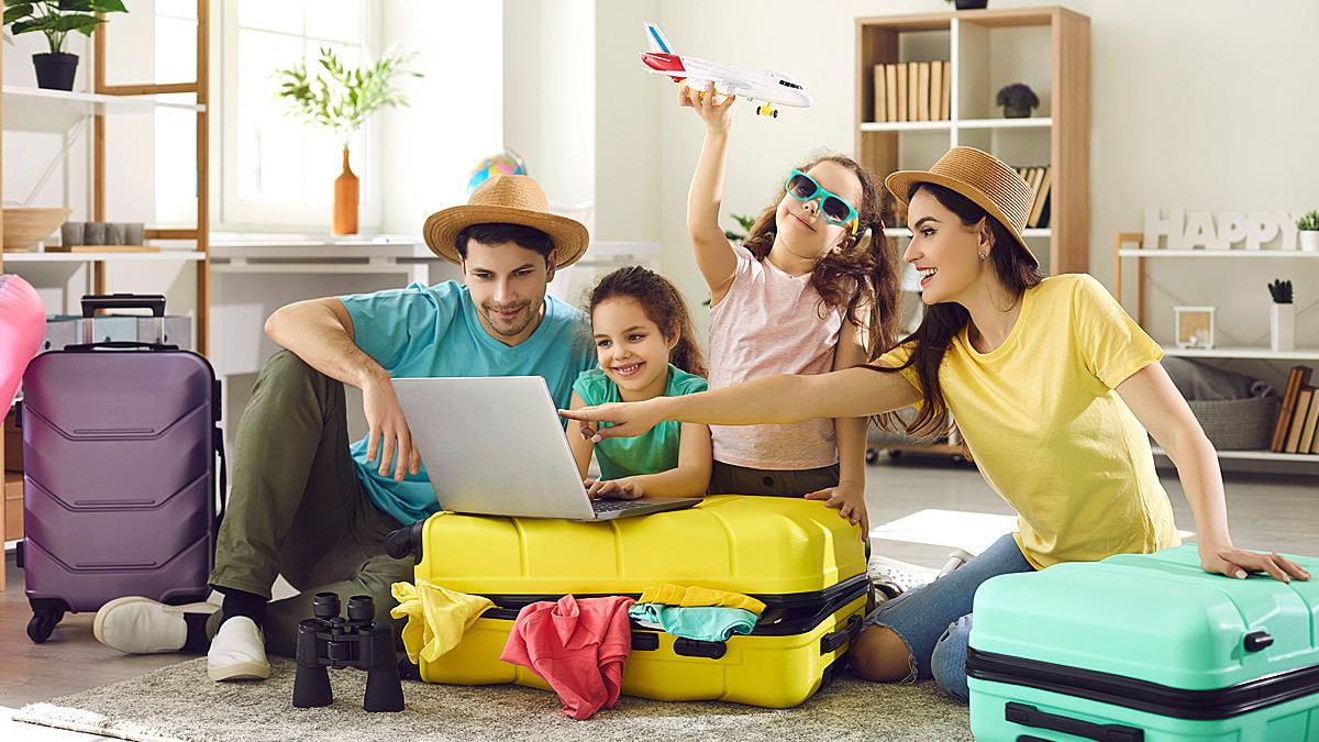 Διακοπές με παιδιά: 4 πράγματα που ΔΕΝ πρέπει να λείπουν από τη βαλίτσα μας