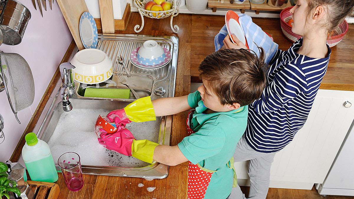«Τα παιδιά δεν πρέπει να κάνουν δουλειές του σπιτιού - δεν είναι δική τους ευθύνη»