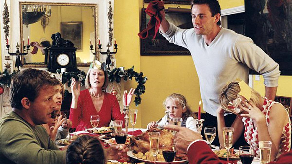 Ο σύζυγός μου δεν θέλει την οικογένειά μου στα γιορτινά τραπέζια. Πώς να το διαχειριστώ;