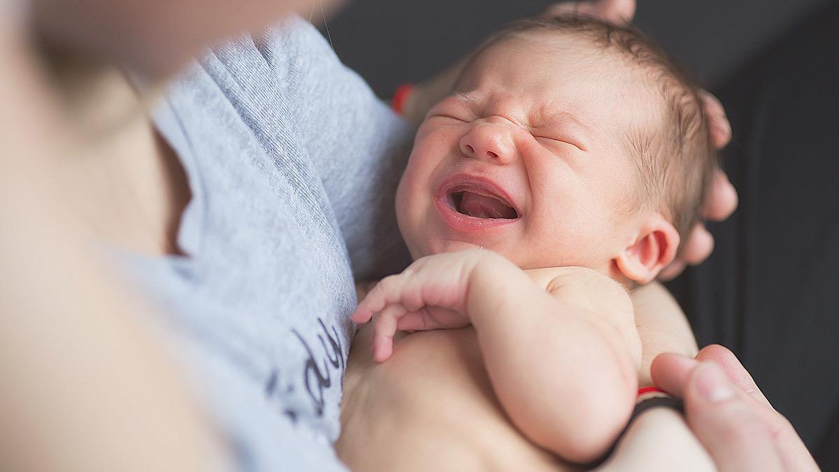 5 μύθοι για τα νεογέννητα που πρέπει να σταματήσουμε να διαδίδουμε