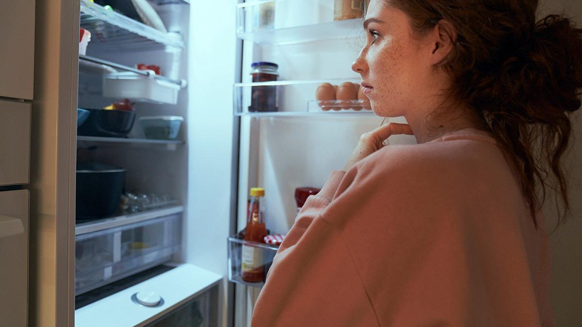 Συναισθηματική πείνα: 5 τρόποι για να βάλεις τέλος σε μια βλαβερή συνήθεια