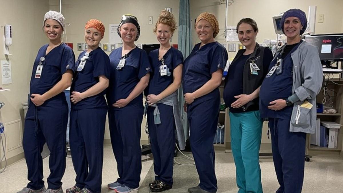 11 νοσοκόμες που δουλεύουν στο ίδιο νοσοκομείο έμειναν έγκυες ταυτόχρονα!