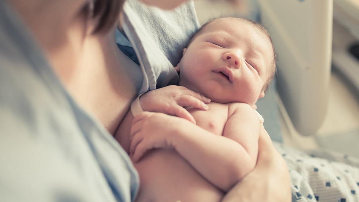 Έγκυος που διαγνώστηκε με οξεία λευχαιμία στον 4ο μήνα, γέννησε ένα υγιέστατο μωράκι!