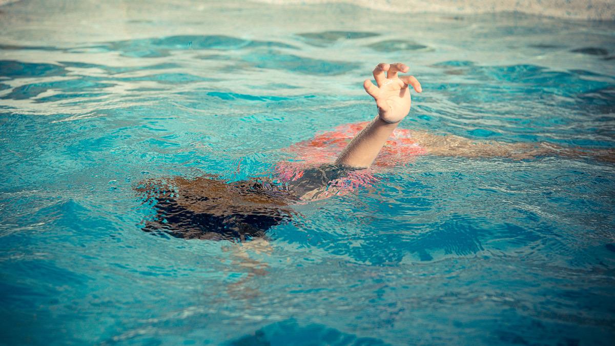 Τραγωδία στη Νέα Μάκρη: πνίγηκε 10χρονο κορίτσι σε πισίνα
