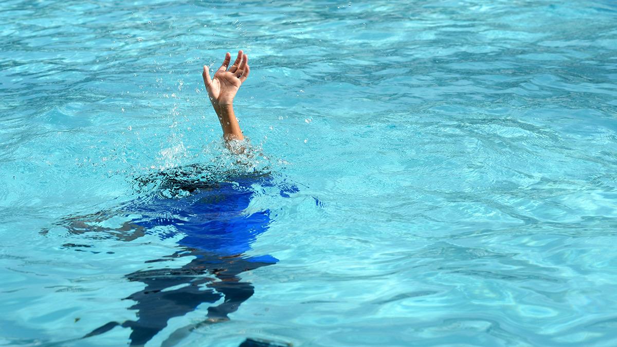 8χρονος βρήκε τραγικό θάνατο σε πισίνα - τον «ρούφηξε» η αντλία καθαρισμού