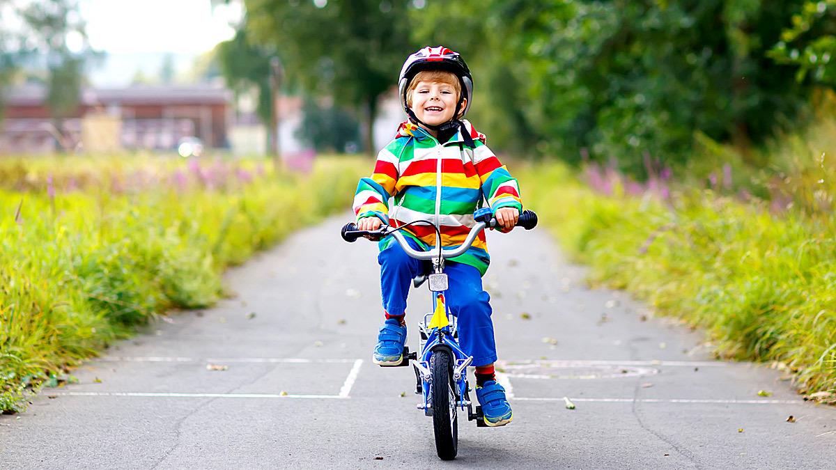 Πώς να μάθεις στο παιδί ποδήλατο σε 30 λεπτά