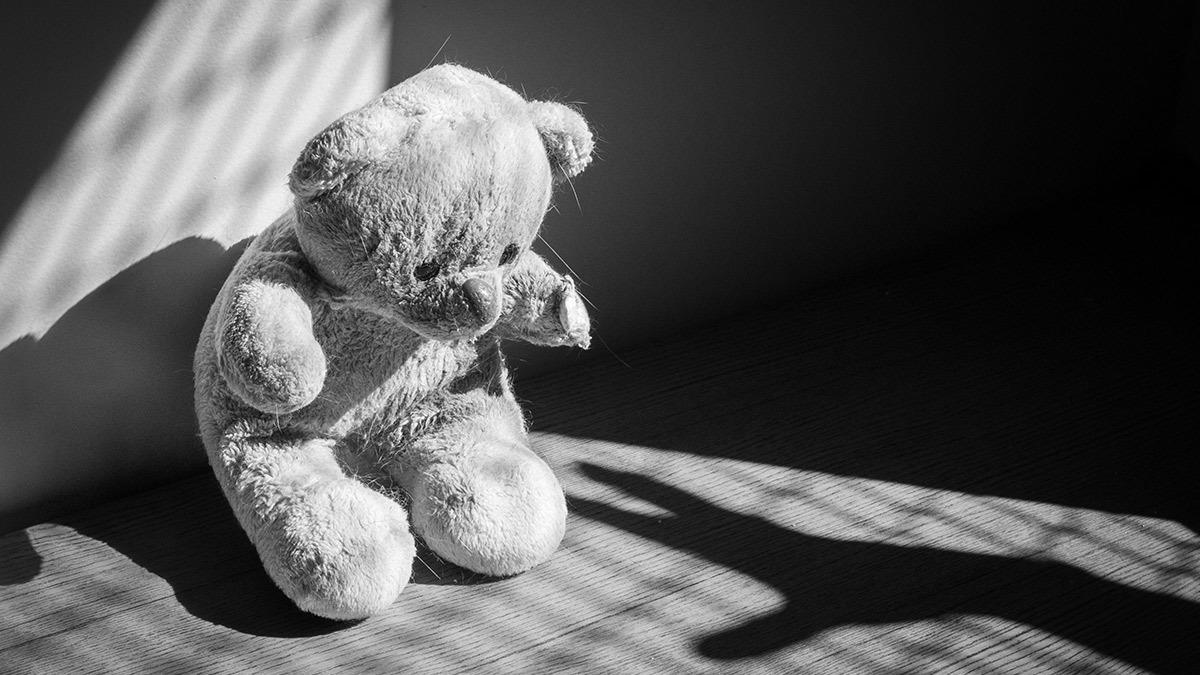 Παιδική κακοποίηση: τα σημάδια που πρέπει να μας βάζουν σε υποψίες