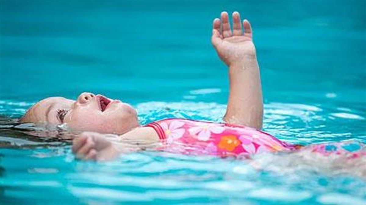  Σε κρίσιμη κατάσταση 3χρονη που κινδύνευσε να πνιγεί σε παραλία της Λάρισας