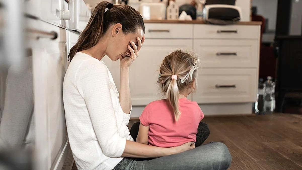 Πώς να ανακοινώσουμε στο 3χρονο παιδί μας ότι χωρίζουμε;