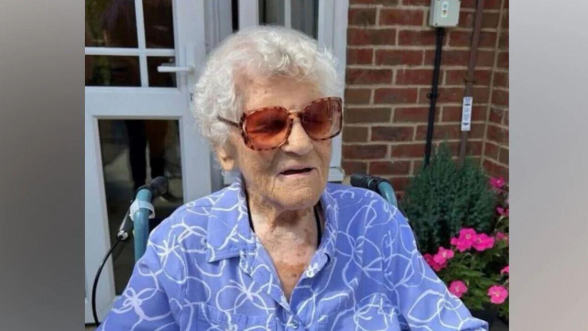 Η γηραιότερη γυναίκα στον κόσμο έκλεισε τα 115 και μας λέει το μυστικό της!