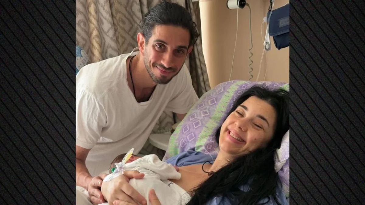 Α. Τσουκαλά: έγινε μαμά για πρώτη φορά στα 50 της!