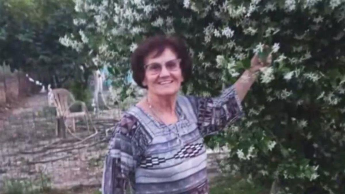 Κηδεία 86χρονης που τη χτύπησε μηχανή: «το παιδί ζητάει κάθε μέρα τη γιαγιά»