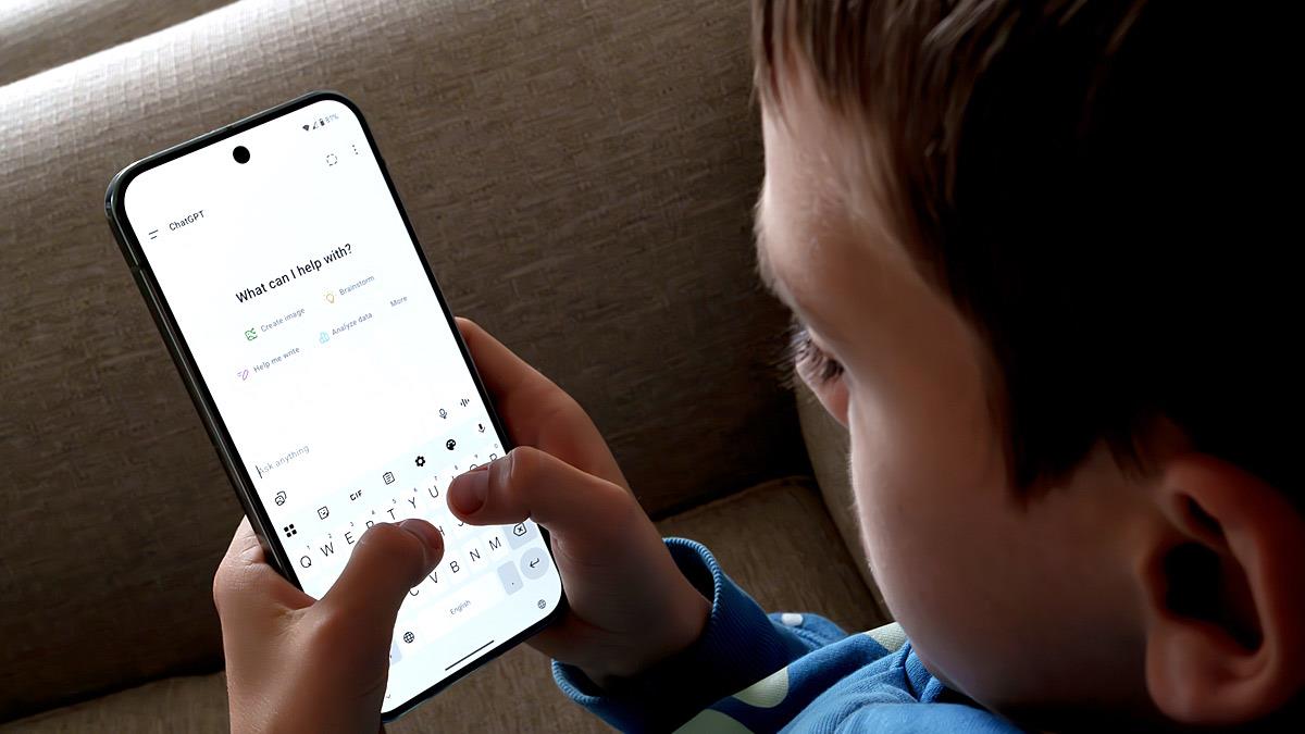 To ChatGPT θα ειδοποιεί τους γονείς όταν τα παιδιά τους παρουσιάζουν «ψυχική δυσφορία»