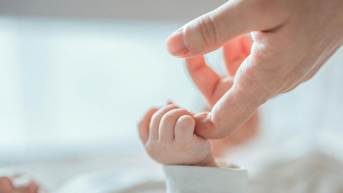 Ακρόπολη: βρέφος 30 ημερών βρέθηκε εγκαταλελειμμένο σε καρότσι σούπερ μάρκετ!