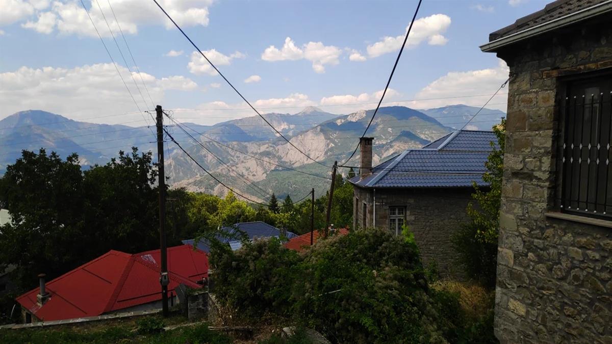 Χωριό στα Ιωάννινα προσφέρει σπίτι και δουλειά σε οικογένειες για να μην ερημώσει!