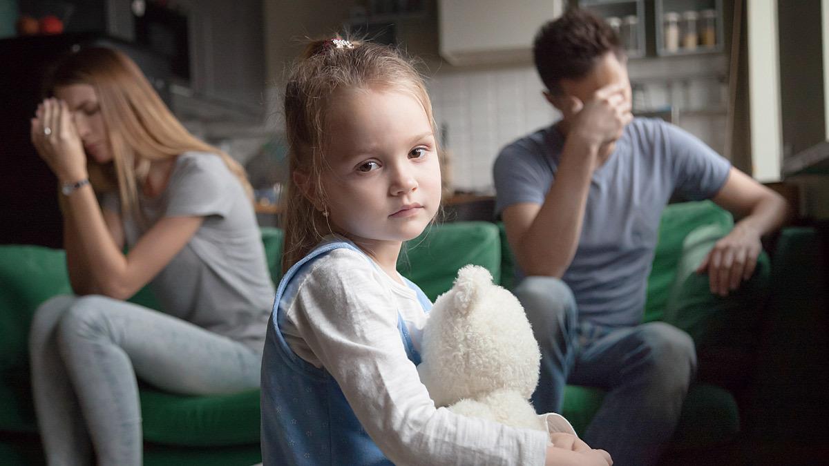 Πειράζει αν τα παιδιά μείνουν με τη νέα μου σύντροφο αμέσως μετά το διαζύγιο;