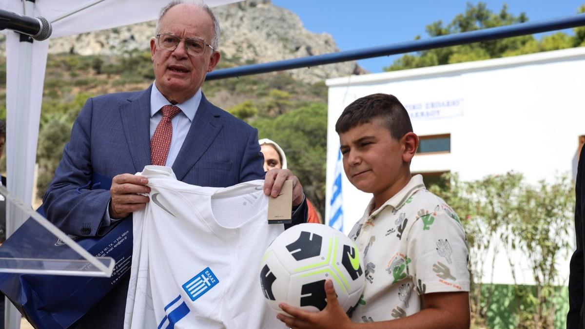 Στην ακριτική Τέλενδο έγινε αγιασμός με έναν μόνο μαθητή του δημοτικού