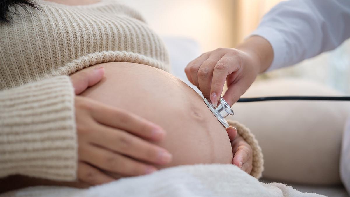 Ένα θαύμα ζωής: η 1η γυναίκα στην Ελλάδα που θα γίνει μαμά μετά από καρκίνο ενδομητρίου