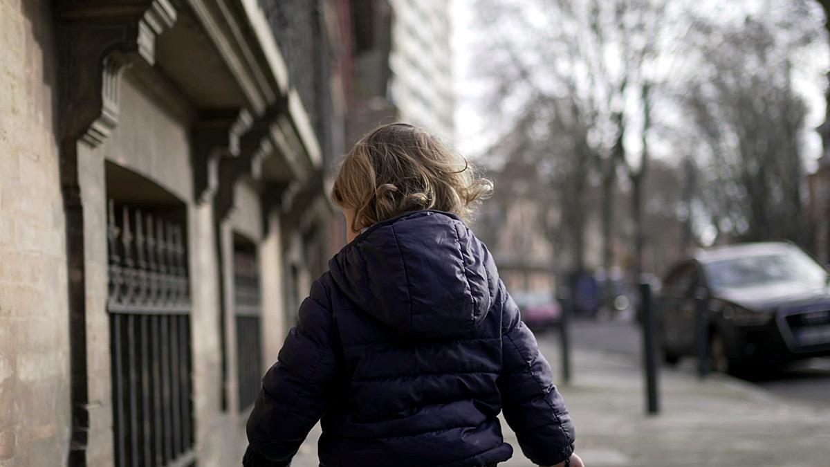 Άγιος Παντελεήμονας: 4χρονη το έσκασε από το νηπιαγωγείο και βρέθηκε στον δρόμο