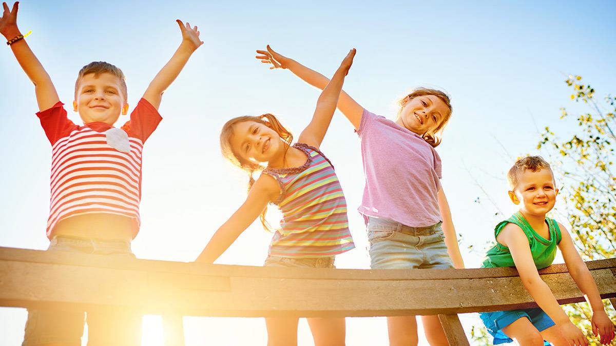 3 κανόνες για να μεγαλώσουμε ευτυχισμένα παιδιά, σύμφωνα με έναν καθηγητή του Χάρβαρντ