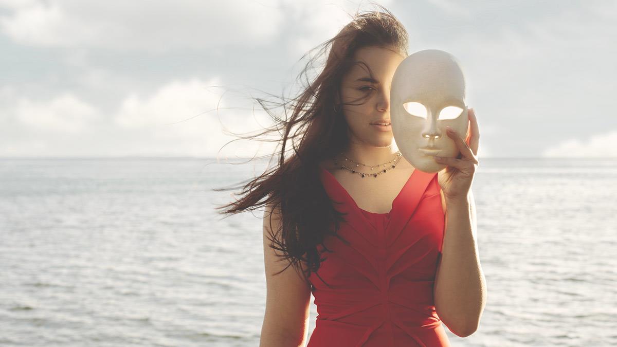 «Μην βιάζεσαι να εμπιστευτείς τους άλλους - ο αληθινός χαρακτήρας δεν φαίνεται από την αρχή»