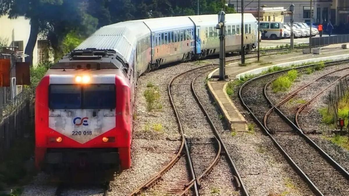 Παραλίγο νέα Τέμπη: τρένο προς Λάρισα μπήκε σε λάθος γραμμή για χιλιόμετρα! 