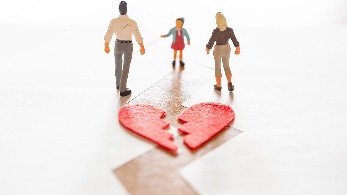 Λειτουργεί η συνεπιμέλεια μετά το διαζύγιο; 4 ζευγάρια… εξομολογούνται!