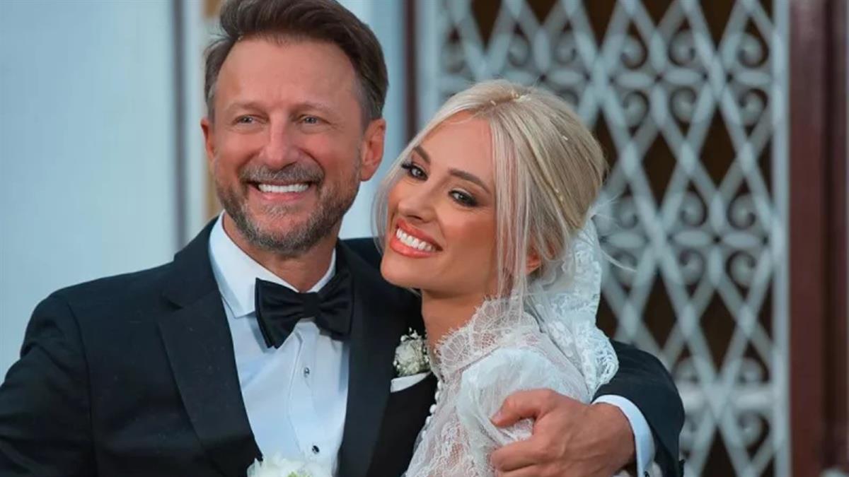 Πλέει σε πελάγη ευτυχίας ο Κ. Καραφώτης: θα γίνει μπαμπάς για 1η φορά!