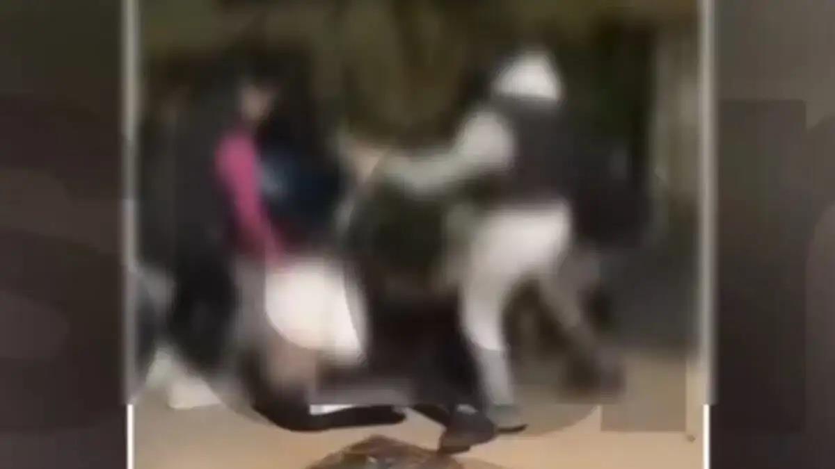 Άγριος ξυλοδαρμός ανήλικης από 4 κορίτσια - την κλωτσούσαν ακόμα και στο κεφάλι!