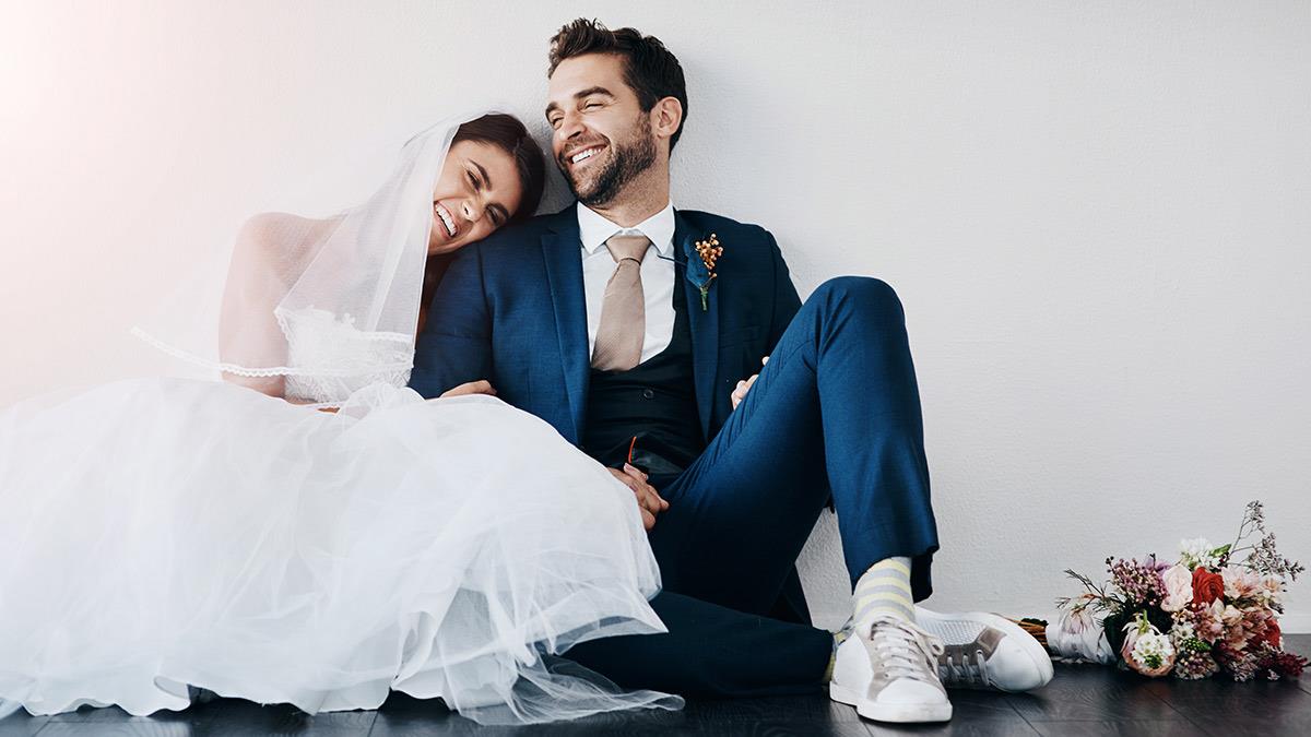 Πώς ο γάμος μπορεί να ενισχύσει τη σχέση σας, σύμφωνα με τους ειδικούς