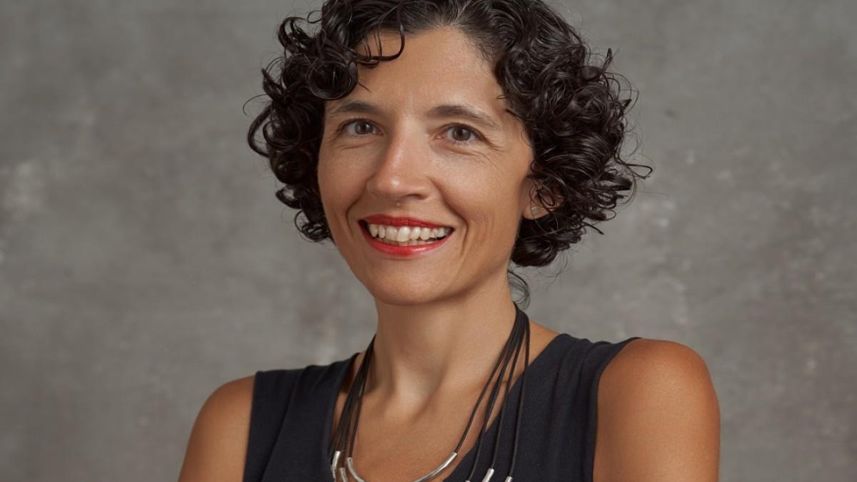 Μαριλένα Τριανταφυλλίδου: η καλλιτεχνική διευθύντρια της Artika μιλάει για την παράσταση «Αγάπη είναι»