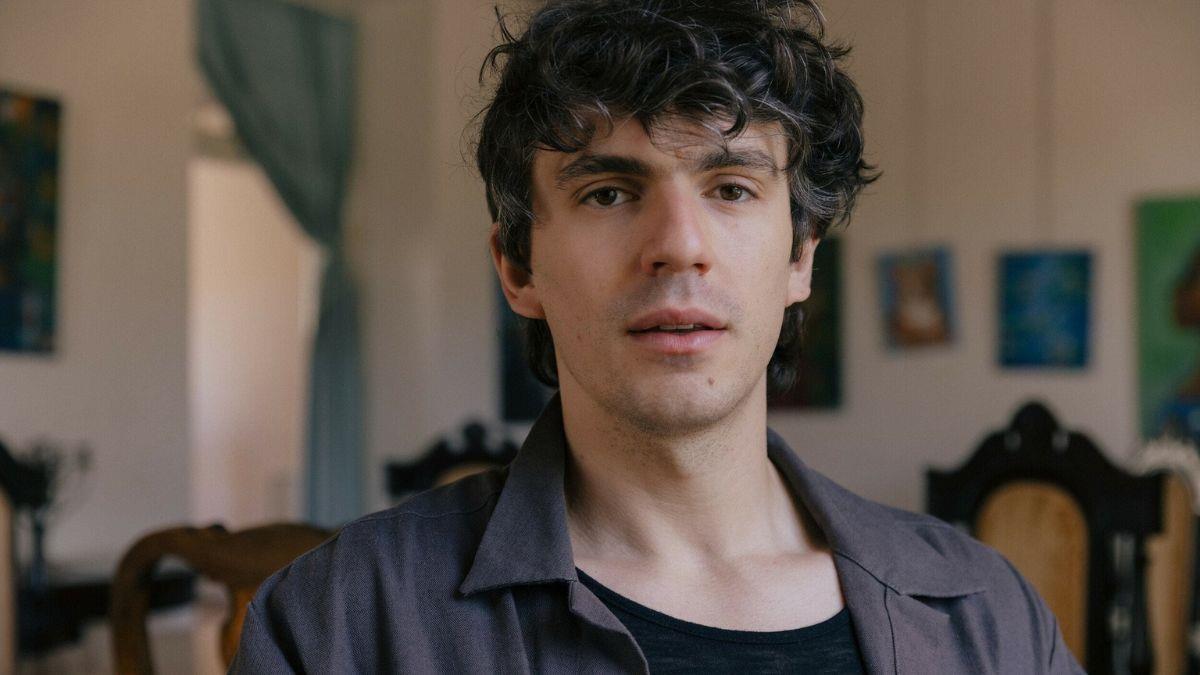 Δ. Καπουράνης: «με μεγάλωσε ο παππούς και η γιαγιά, τους γονείς μου τους γνώρισα όταν ήμουν 3»