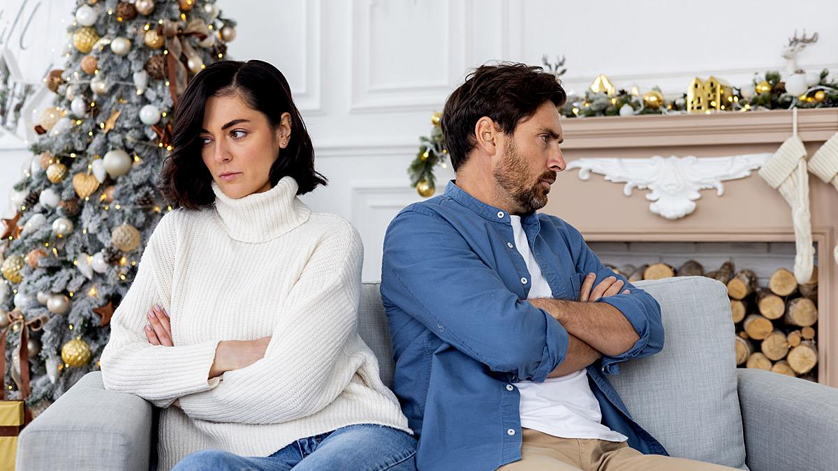 Τα πρώτα οικογενειακά Χριστούγεννα μετά το διαζύγιο: ένας οδηγός επιβίωσης