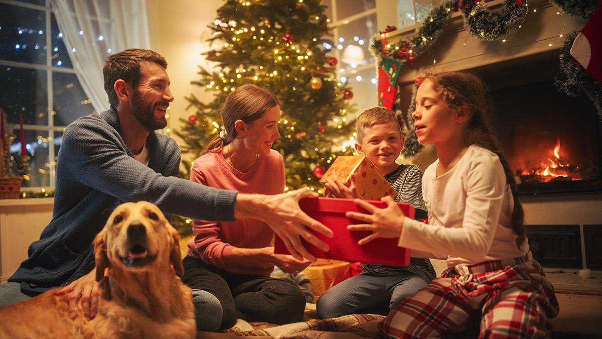 6 προσωποποιημένα χριστουγεννιάτικα δώρα για να τους ξαφνιάσεις όλους!