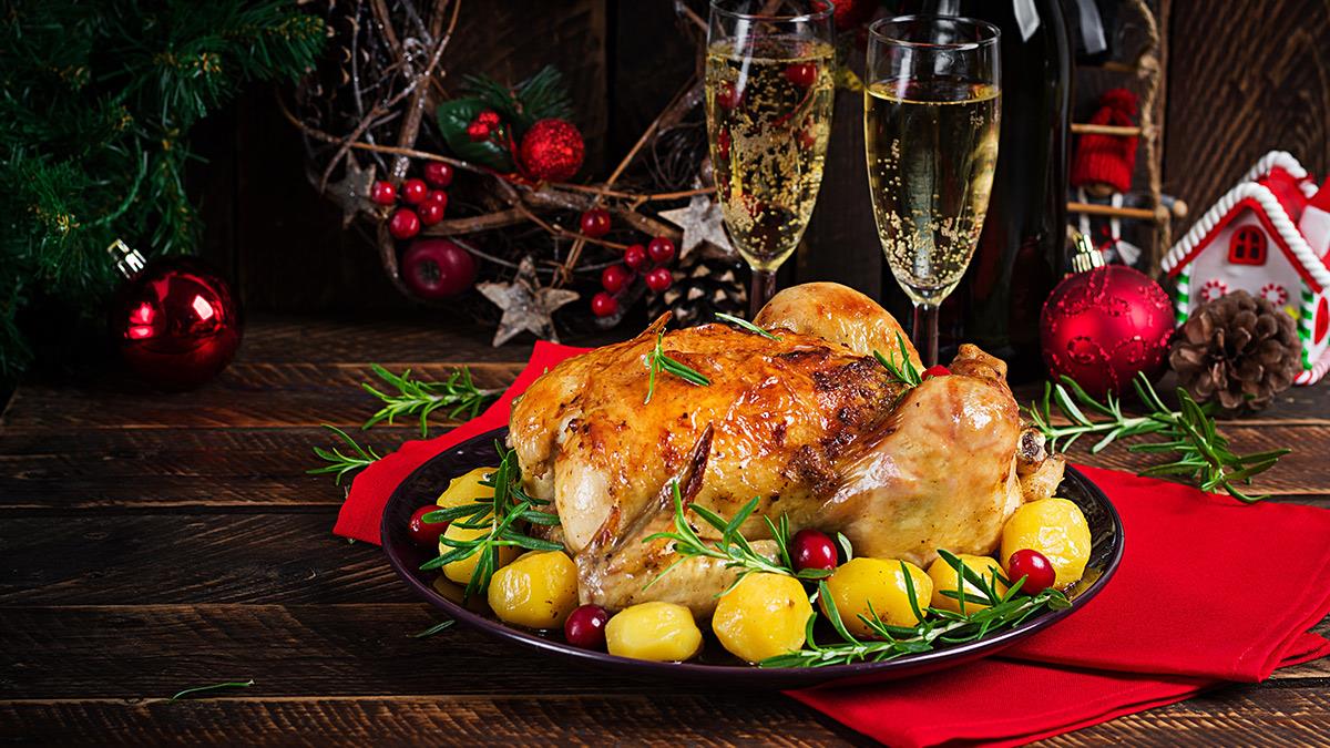 Το κοτόπουλο αλλιώς: 4 γιορτινές συνταγές για όσους δεν θέλουν γαλοπούλα