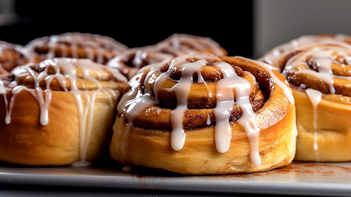 Αφράτα cinnamon rolls, που ξετρελαίνουν σε κάθε μπουκιά