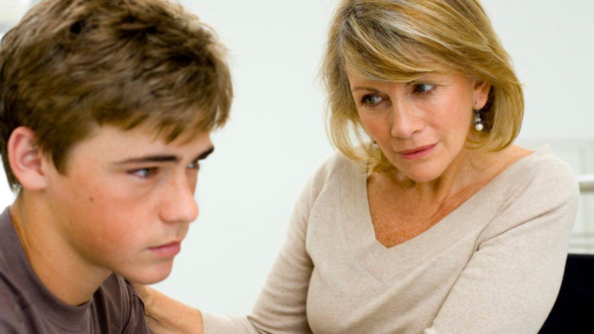 Ο έφηβος γιος μου έχει αρχίσει να κάνει περίεργες παρέες και ανησυχώ